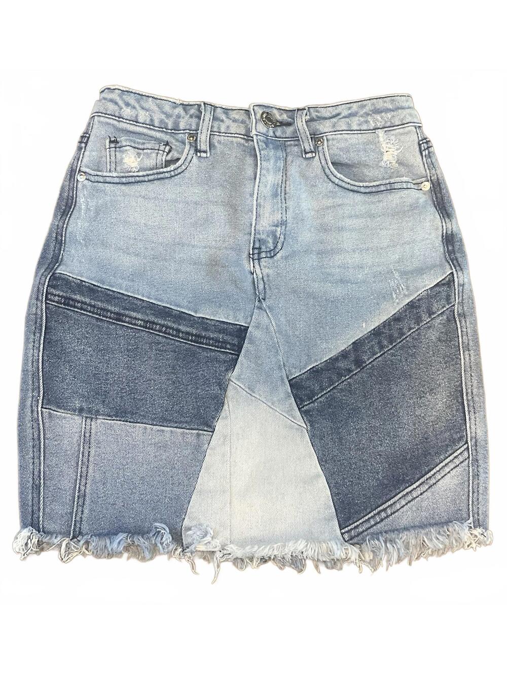Almost Famous Womens Jean Skirt Size 3